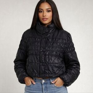 725 | Stylish Cropped  Bomber Puffer Jacket